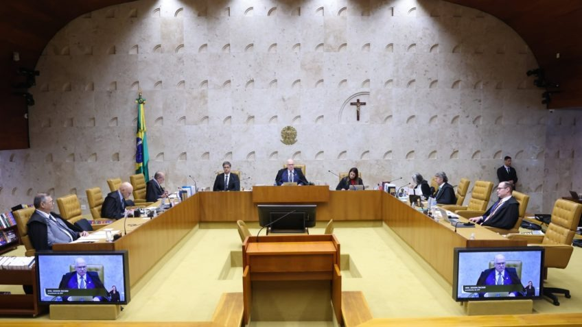 Desconfiança no Supremo dispara e chega aos 49%