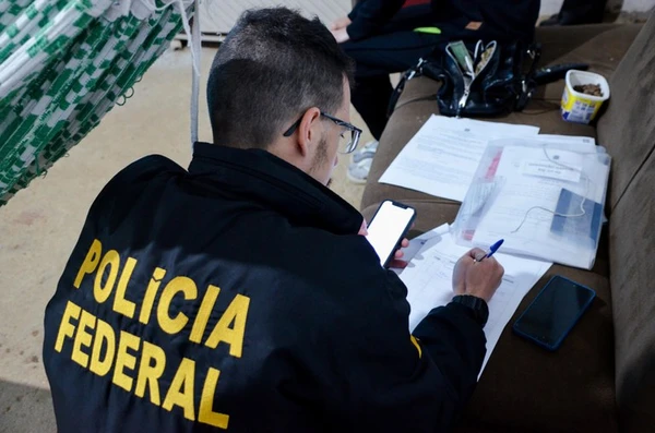 Ex-gerente de banco é preso por desviar R$ 1,5 milhão de clientes na Bahia