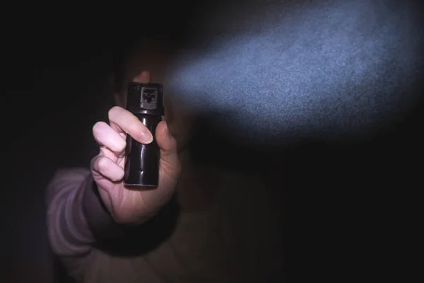 Senado aprova spray de pimenta para defesa pessoal de mulheres
