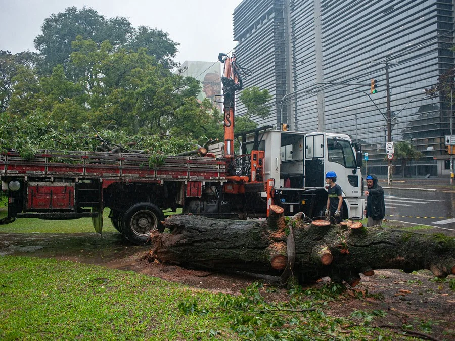 Mais de 140 municípios do RS têm danos causados por temporal, aponta Defesa Civil