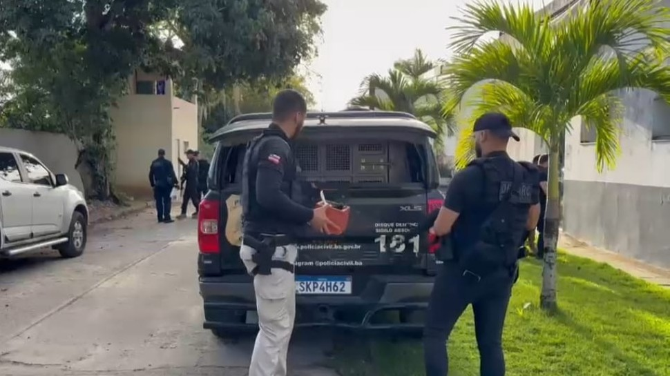 Dois homens são presos em flagrante por tráfico de drogas em Itabuna