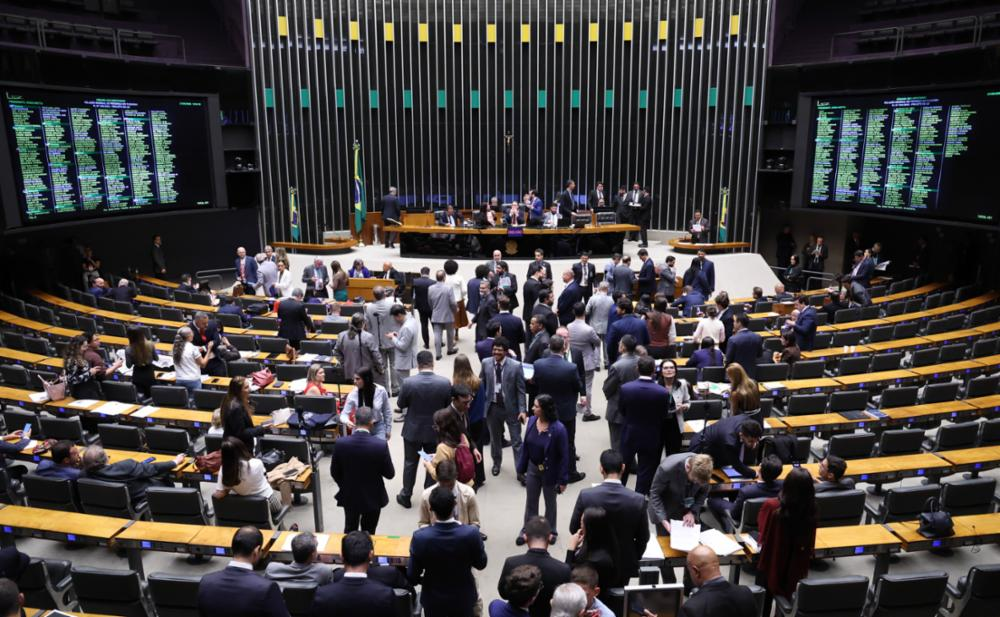 Deputados já nos custaram mais de R$584 milhões só este ano