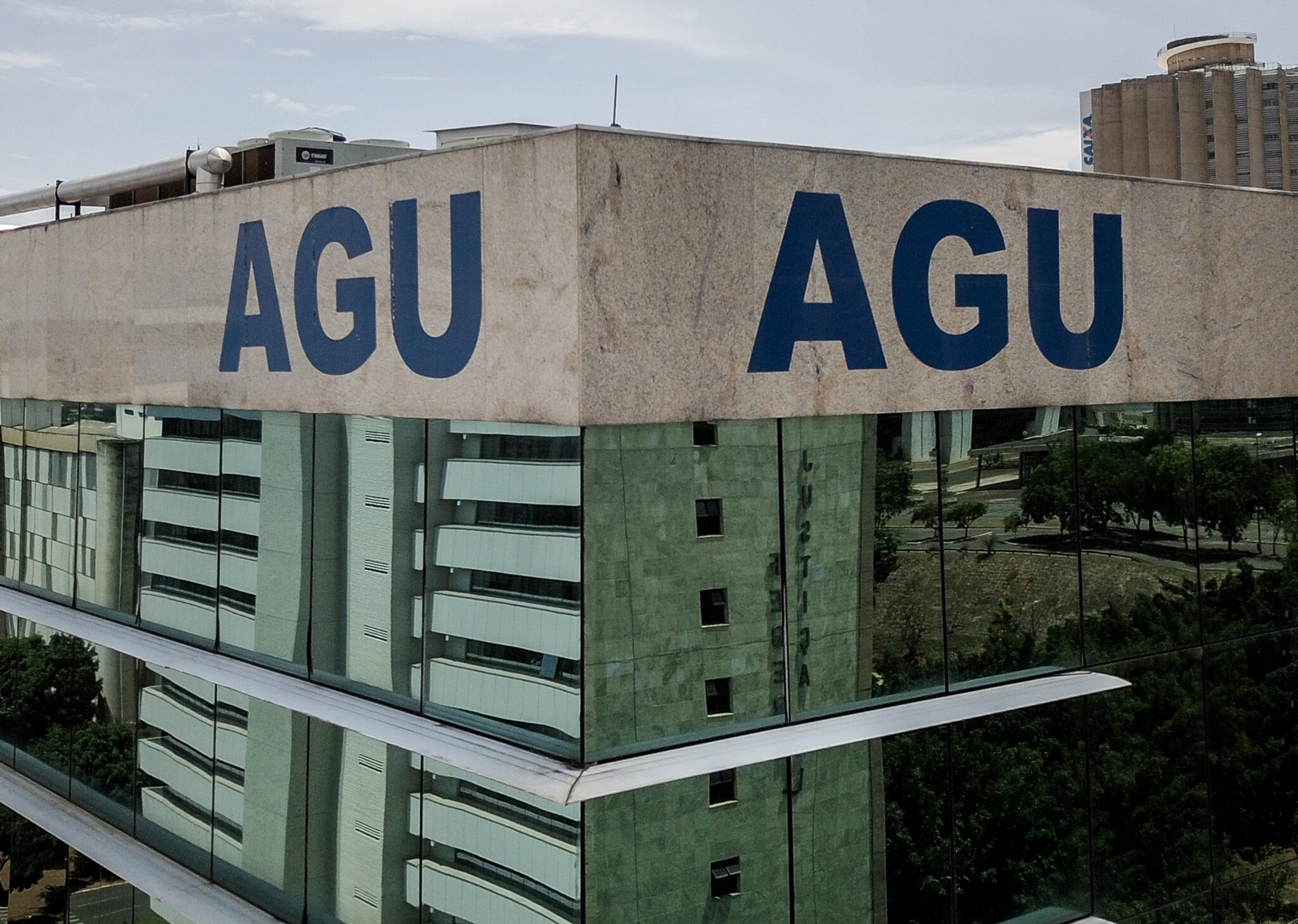 Janja pressiona e AGU ameaça tirar Discord do ar no Brasil