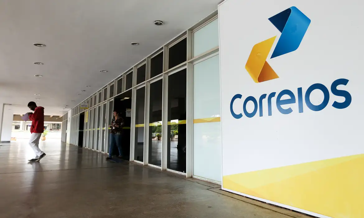 Correios abrem novo plano de demissão voluntária após baixa adesão