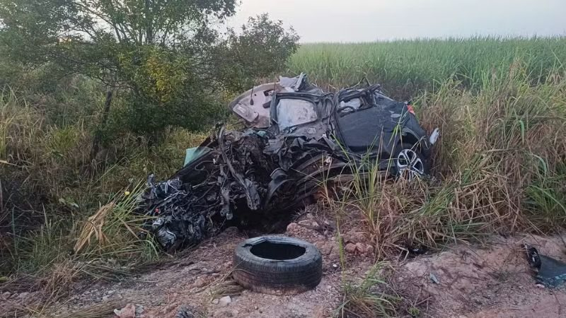 Batida entre veículos deixa quatro mortos no sul da Bahia