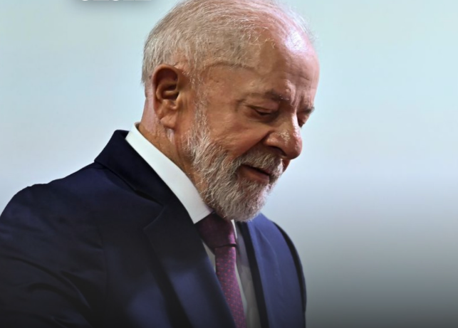 Lula deixa coletiva depois de perguntas sobre Lulinha e Marcola