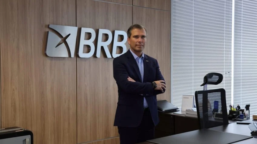 Caso Master: TCDF bloqueia R$ 2,7 bilhões de ex-presidente do BRB e mais 4