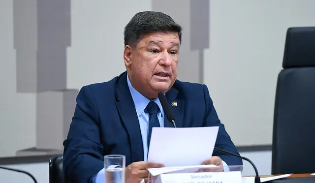 Viana dá prazo até quinta para Alcolumbre encaminhar impeachment de Moraes